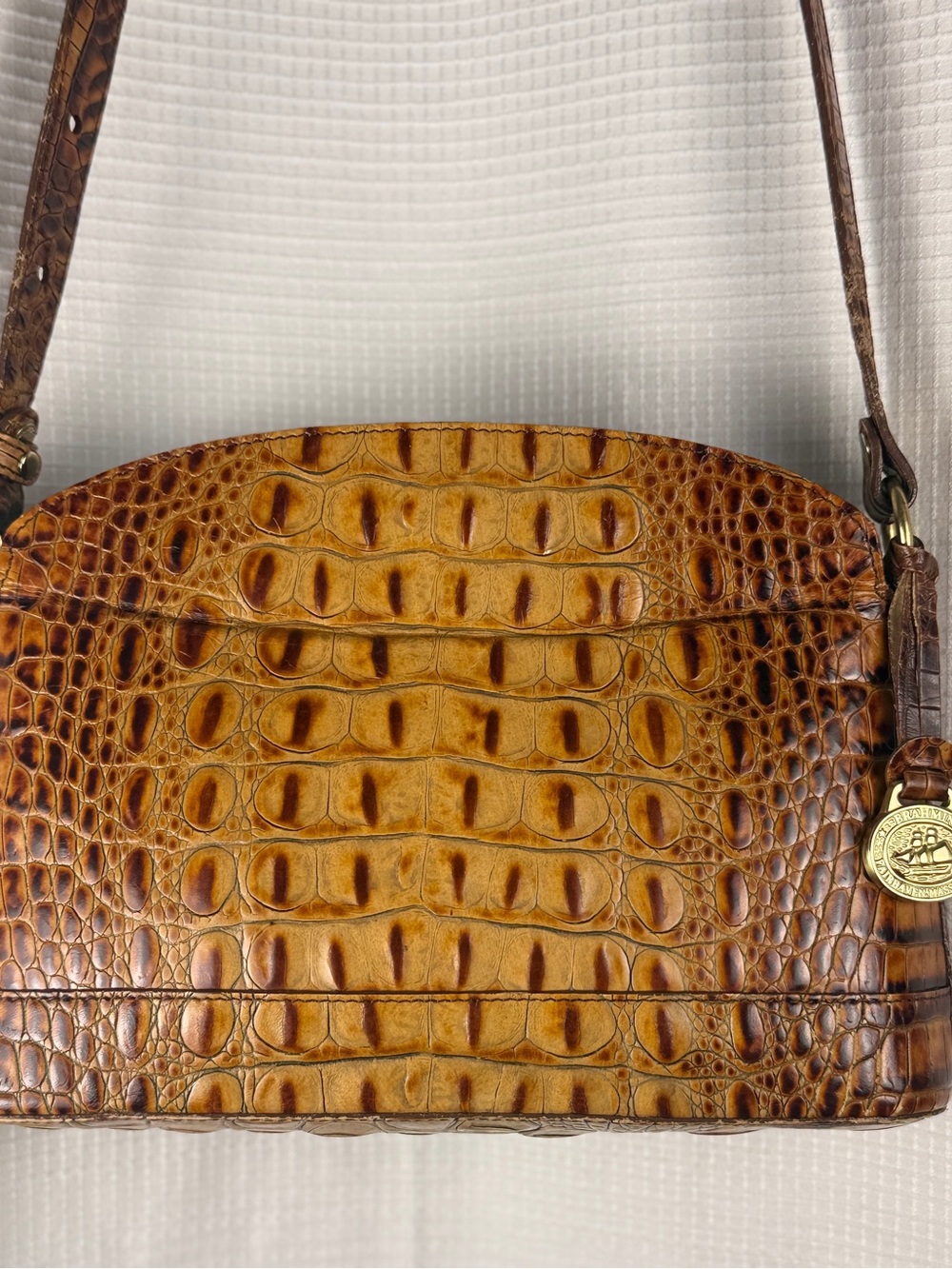 Brahmin Vintage Y2K Toasted Almond Melbourne Croc Embossed Leather Crossbody EUC